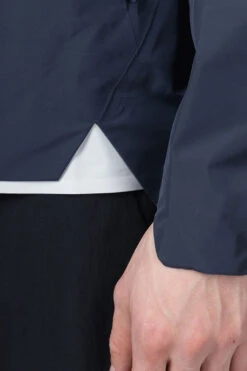 Arris Jacket Men's - Black Sapphire -Lemaire Shop Veilance Arris Jacket Mens Black Sapphire X000007072 BSA noe 2006